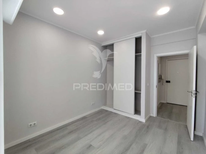 Apartamento T1 para Venda em Venteira Foto 19