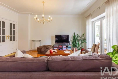 Apartamento para Venda em Carnaxide e Queijas
