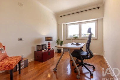 Apartamento para Venda em Carnaxide e Queijas