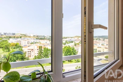 Apartamento para Venda em Carnaxide e Queijas