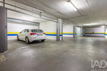 Apartamento para Venda em Carnaxide e Queijas