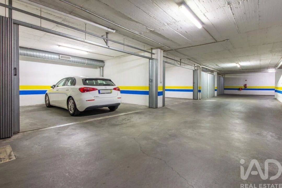 Apartamento para Venda em Carnaxide e Queijas Foto 29
