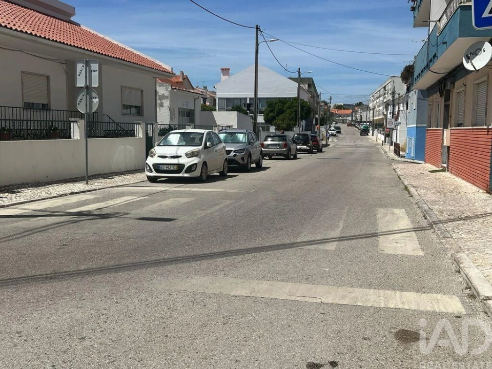 Apartamento T2 para Venda em Palmela Foto 18