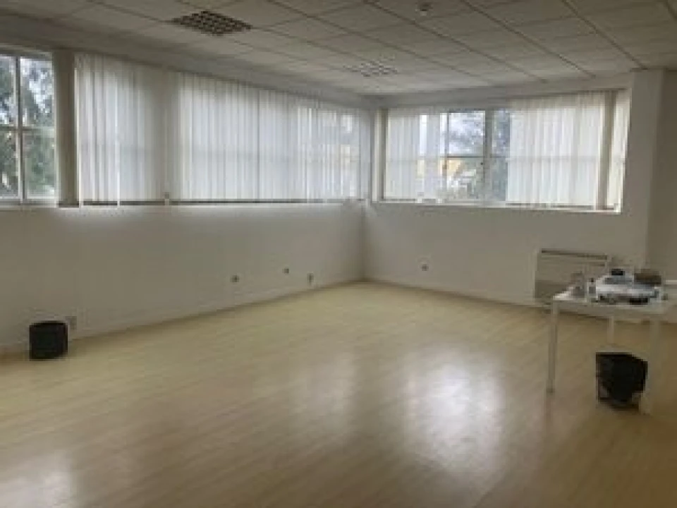 Armazém para Arrendamento em São João das Lampas e Terrugem Foto 4
