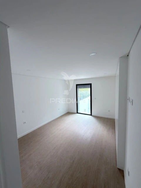 Apartamento T2 para Venda em Esgueira