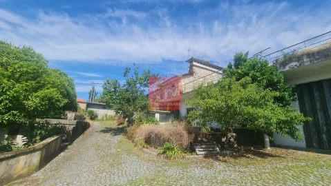 Quinta T5 para Venda em Creixomil e Mariz