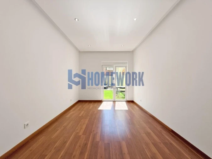 Apartamento T1 para Venda em Camarate, Unhos e Apelação Foto 9