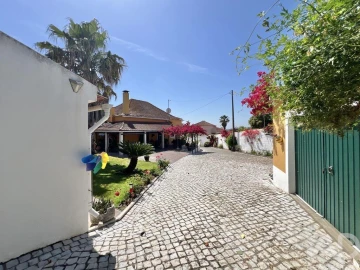 Quinta T4 para Venda em Achete, Azoia de Baixo e Póvoa de Santarém