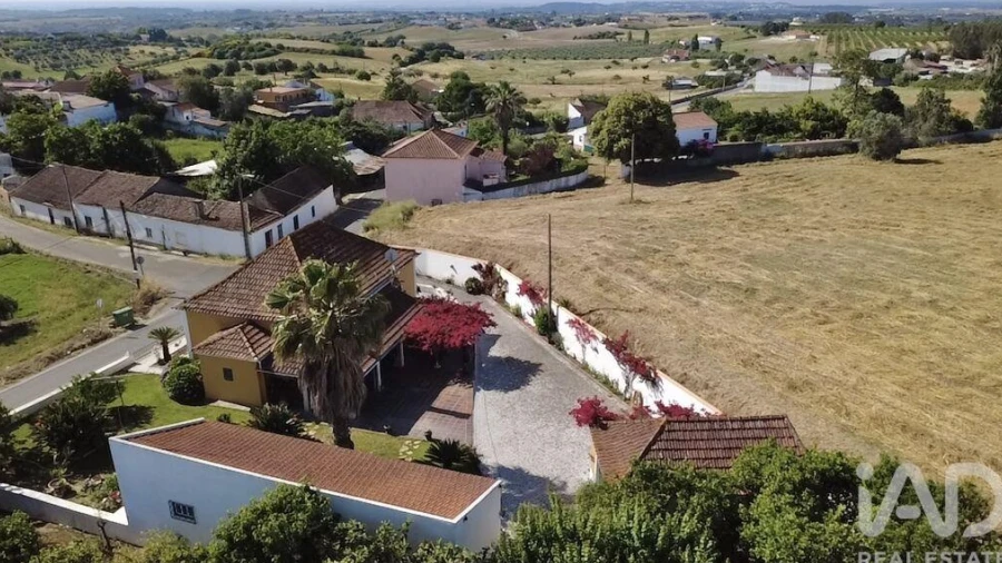 Quinta T4 para Venda em Achete, Azoia de Baixo e Póvoa de Santarém