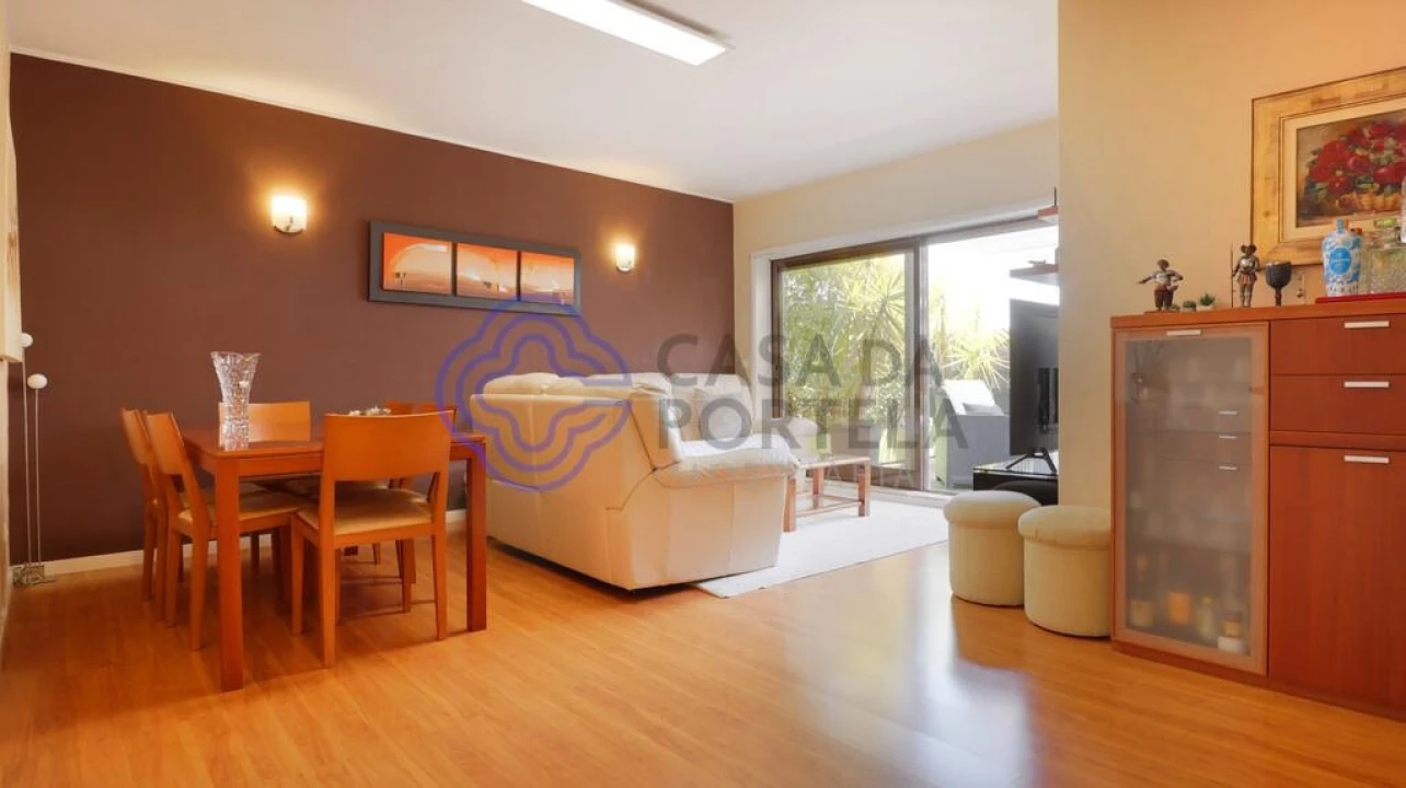 Apartamento T6 para Venda em Bonfim Foto 9
