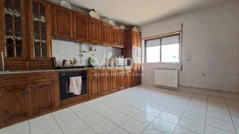 Moradia T3 para Venda em Sé, Santa Maria e Meixedo