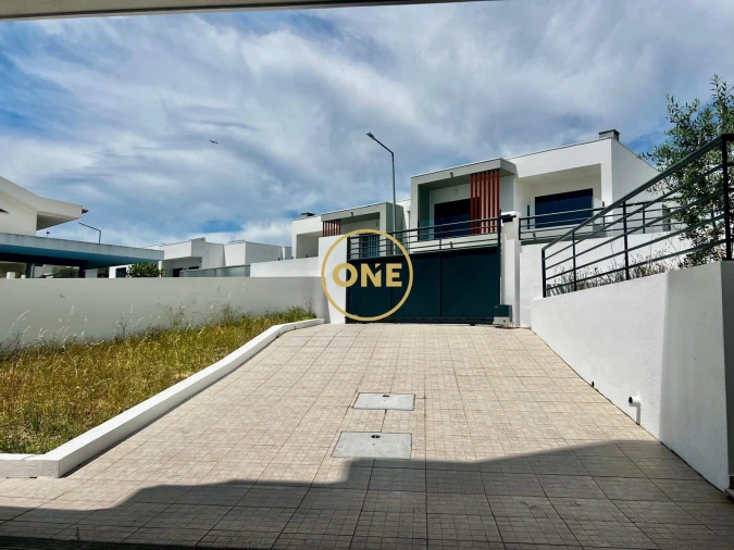 Moradia T5 para Venda em Almada, Cova da Piedade, Pragal e Cacilhas Foto 15