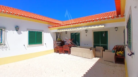 Moradia T4 para Venda em A dos Negros