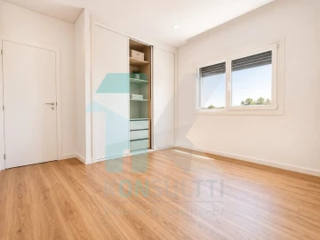 Moradia T4 para Venda em Fernao Ferro