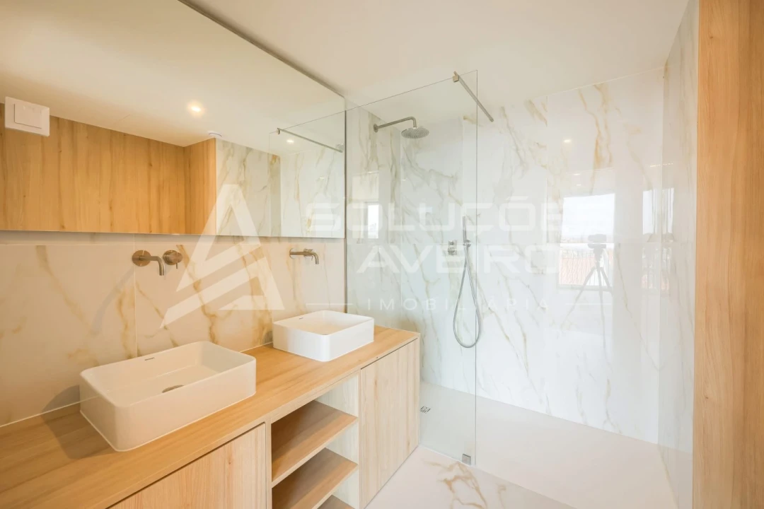 Apartamento T3 para Venda em Glória e Vera Cruz Foto 28