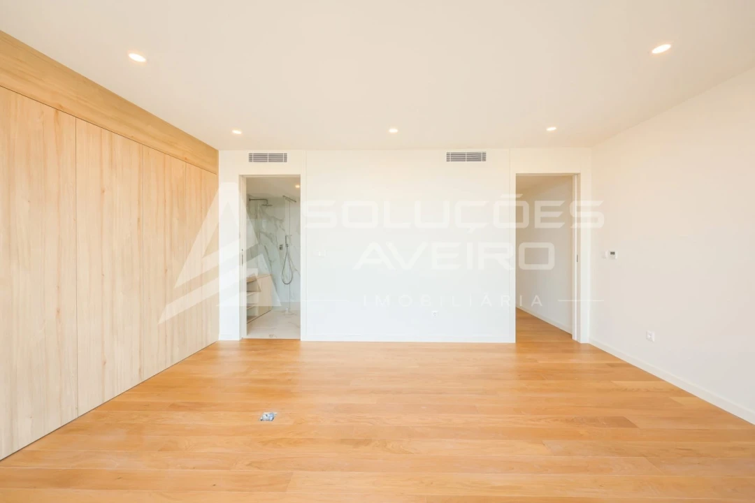 Apartamento T3 para Venda em Glória e Vera Cruz Foto 30