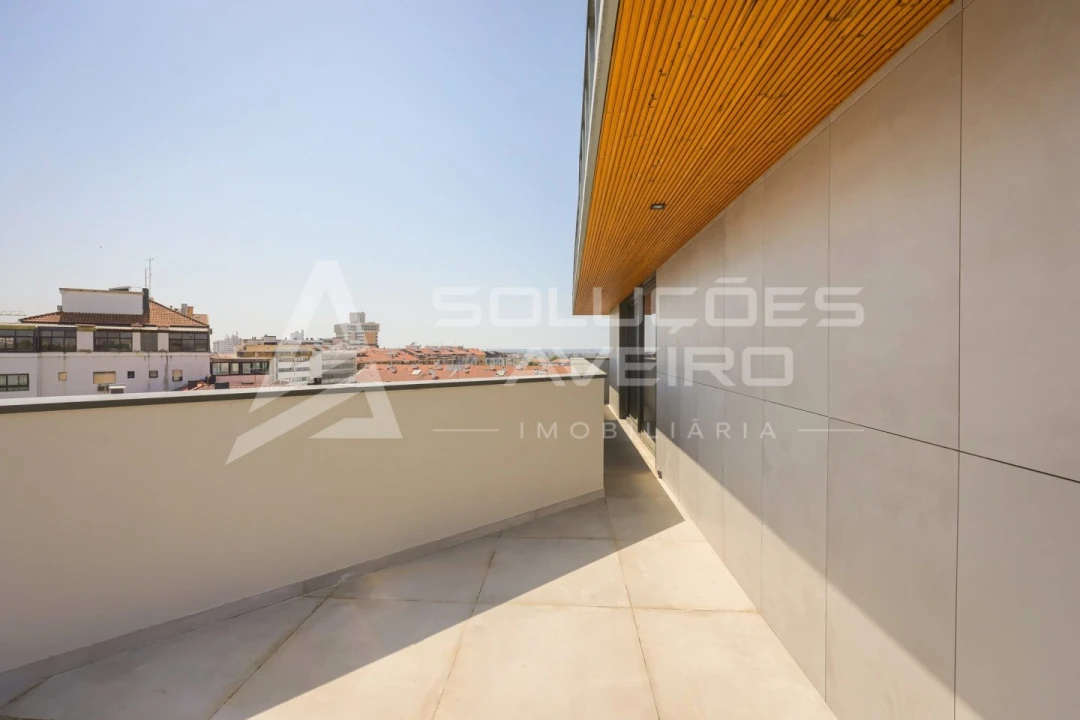 Apartamento T3 para Venda em Glória e Vera Cruz Foto 43