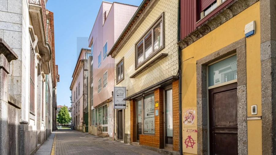 Prédio para Venda em Braga (São José de São Lázaro e São João do Souto)