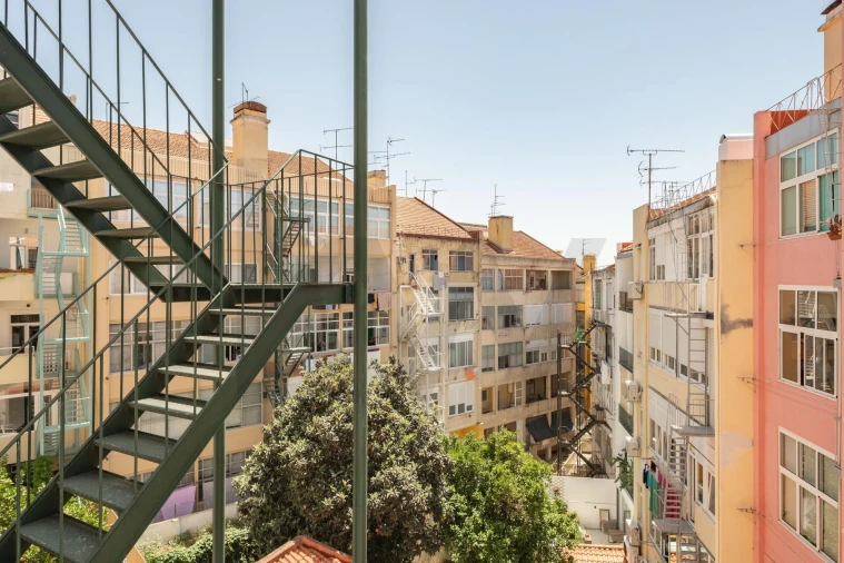 Apartamento T2 para Venda em Arroios Foto 13