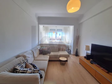 Apartamento T2 para Venda em Oeiras e São Julião da Barra, Paço de Arcos e Caxias