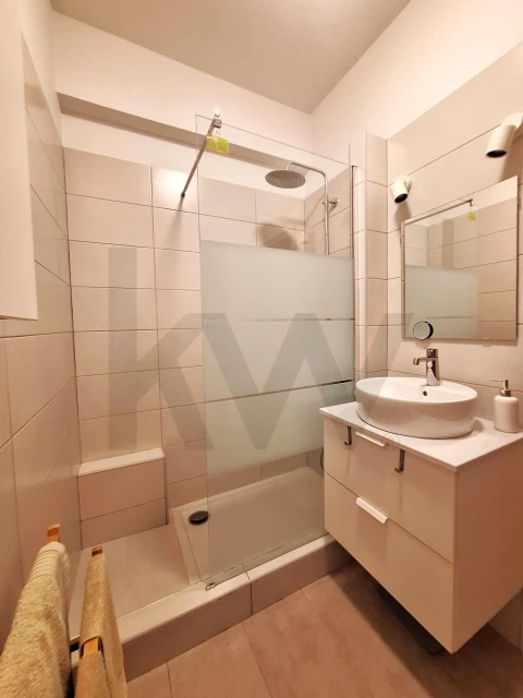 Apartamento T2 para Venda em Oeiras e São Julião da Barra, Paço de Arcos e Caxias
