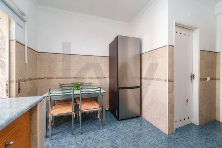 Apartamento T2 para Venda em Olhão Foto 5