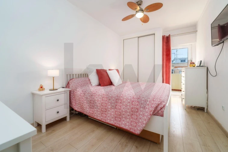 Apartamento T2 para Venda em Olhão Foto 14