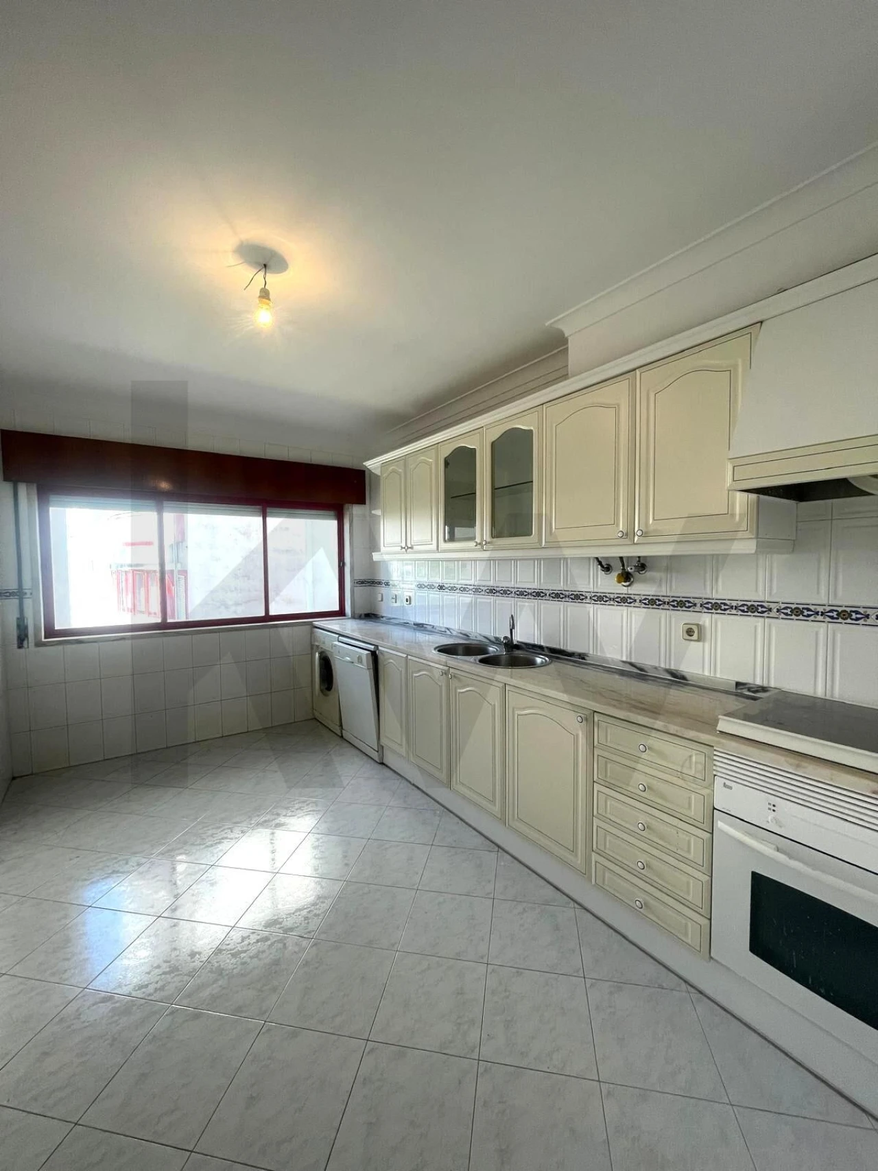 Apartamento T2 para Venda em Algueirão-Mem Martins Foto 1