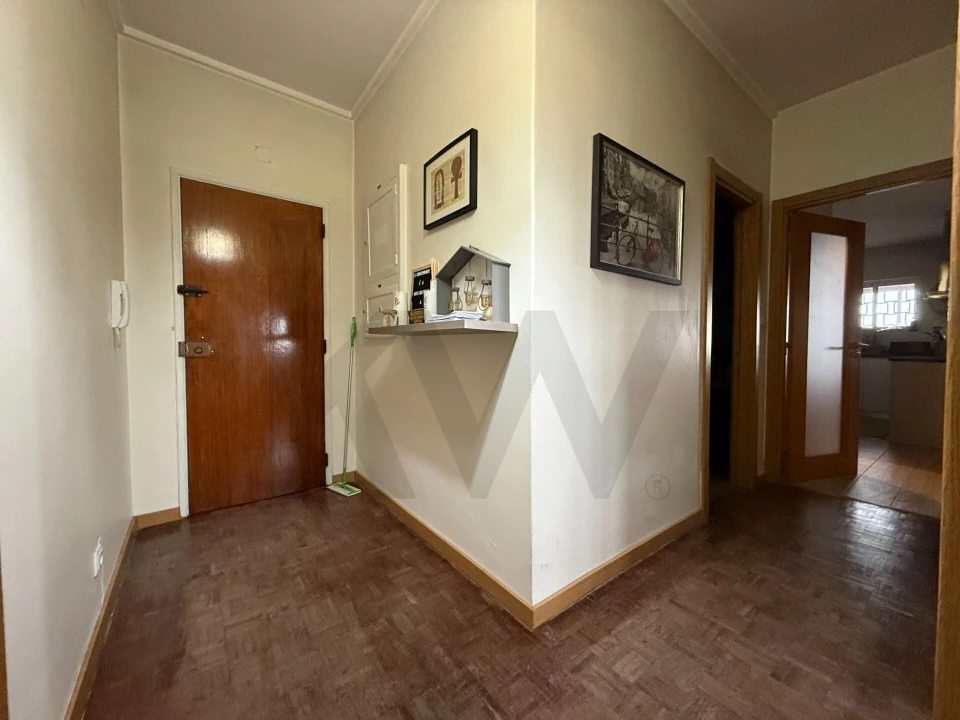 Apartamento T3 para Venda em Avelãs de Ambom e Rocamondo Foto 1