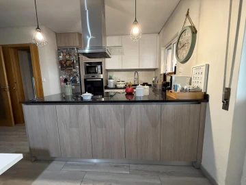 Apartamento T3 para Venda em Avelãs de Ambom e Rocamondo
