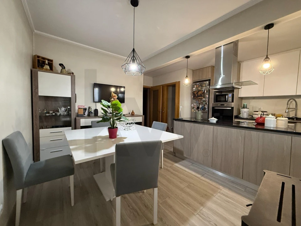 Apartamento T3 para Venda em Avelãs de Ambom e Rocamondo Foto 18