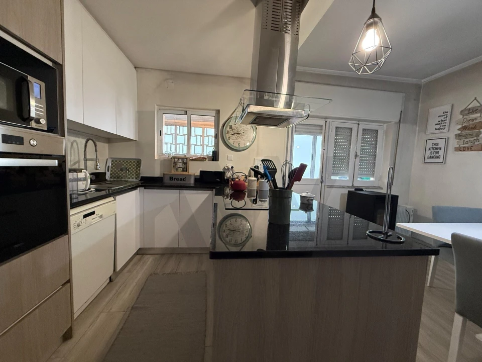 Apartamento T3 para Venda em Avelãs de Ambom e Rocamondo Foto 24