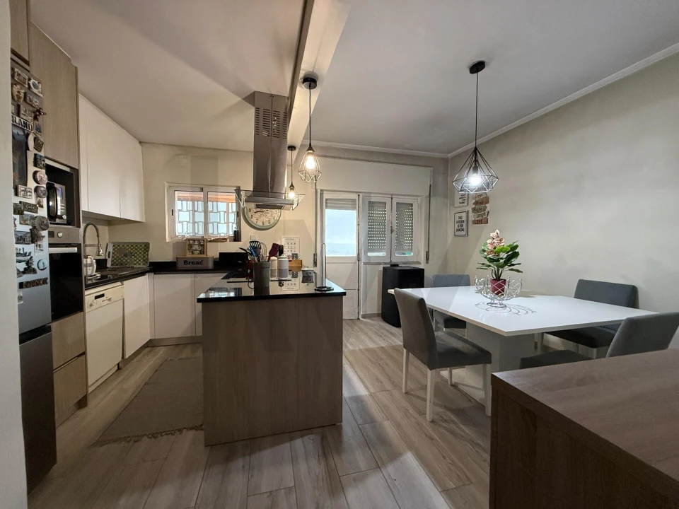 Apartamento T3 para Venda em Avelãs de Ambom e Rocamondo Foto 15