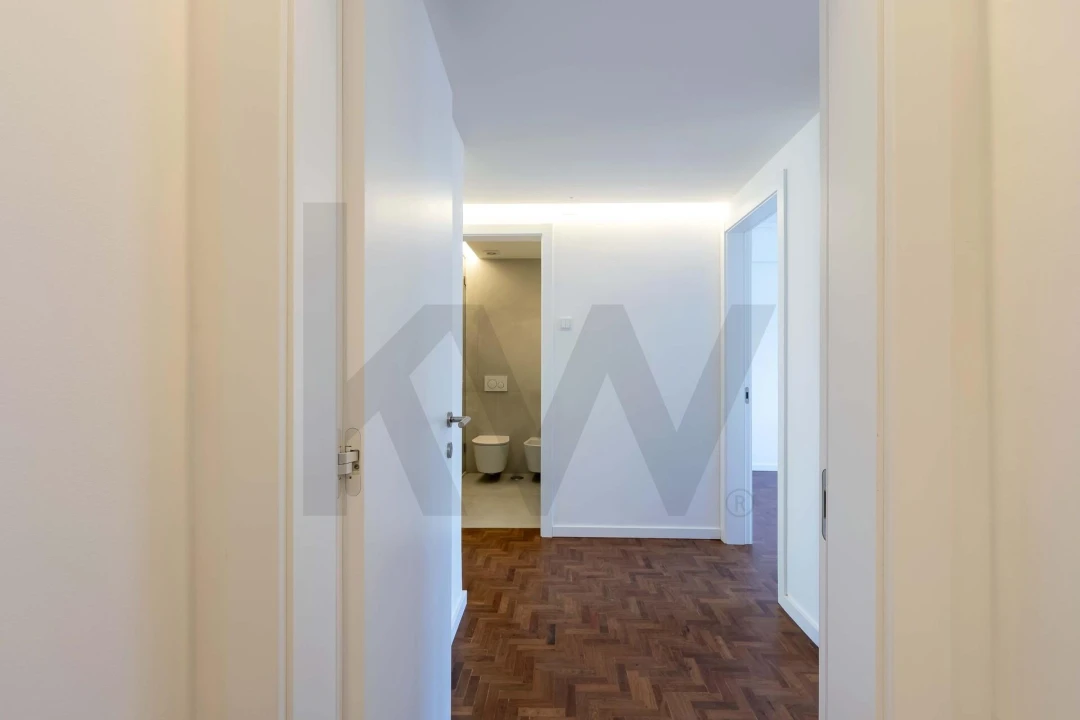 Apartamento T4 para Arrendamento em Alvalade Foto 26