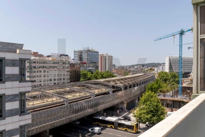Apartamento T4 para Arrendamento em Alvalade