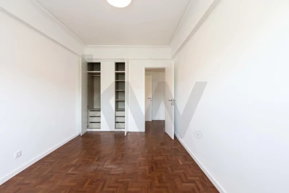 Apartamento T4 para Arrendamento em Alvalade