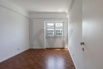 Apartamento T4 para Arrendamento em Alvalade