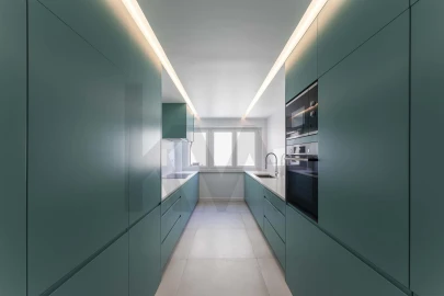 Apartamento T4 para Arrendamento em Alvalade