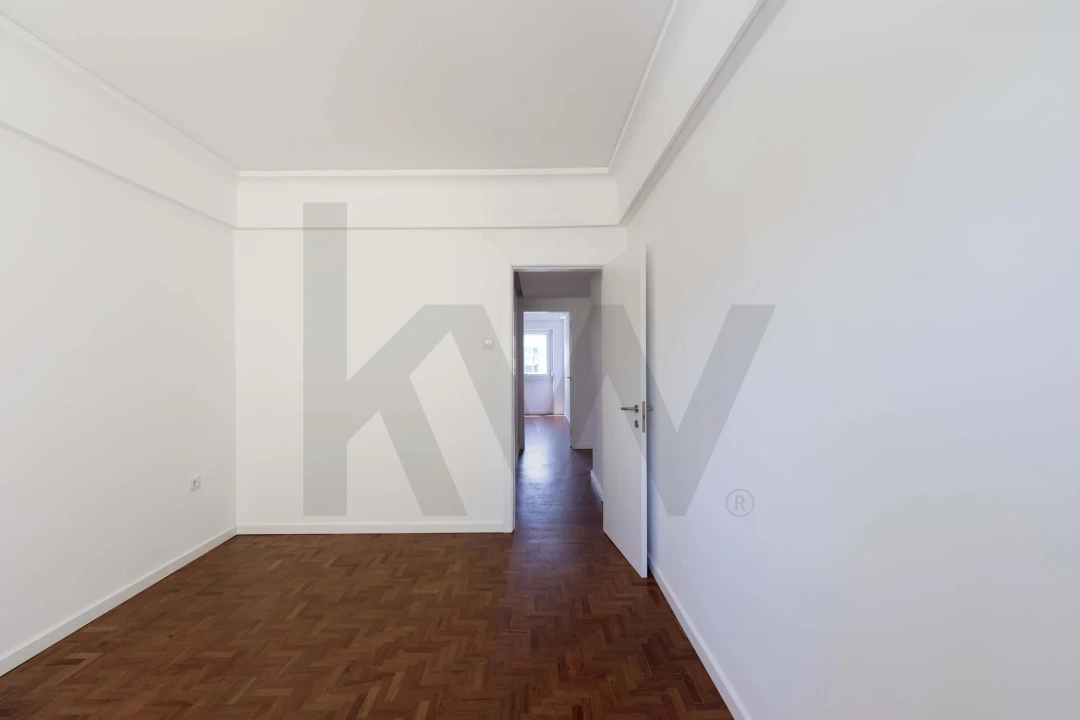 Apartamento T4 para Arrendamento em Alvalade Foto 31