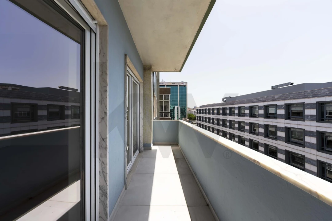 Apartamento T4 para Arrendamento em Alvalade Foto 4