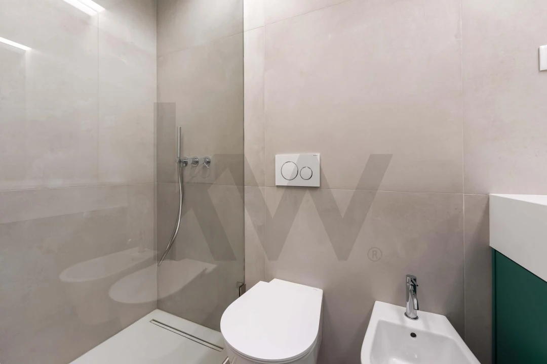 Apartamento T4 para Arrendamento em Alvalade Foto 29