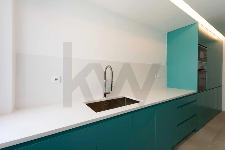 Apartamento T4 para Arrendamento em Alvalade Foto 12
