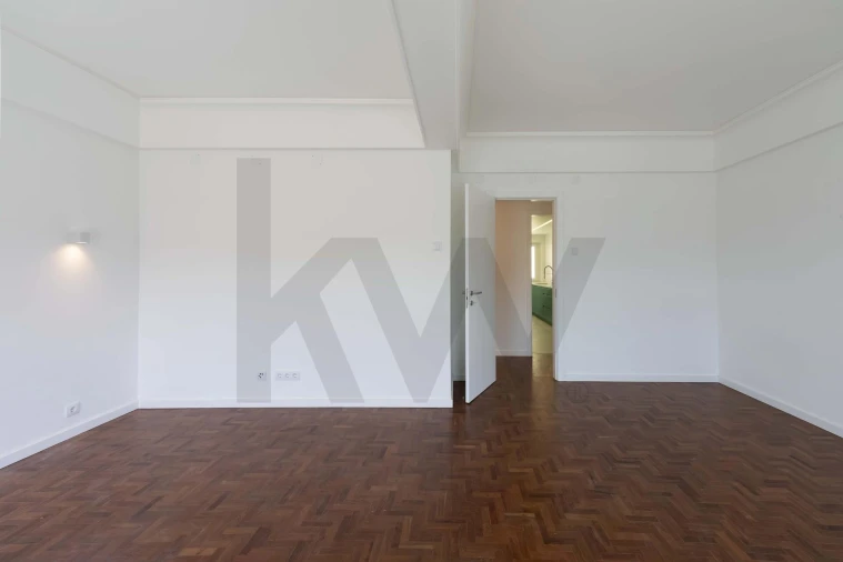 Apartamento T4 para Arrendamento em Alvalade Foto 3