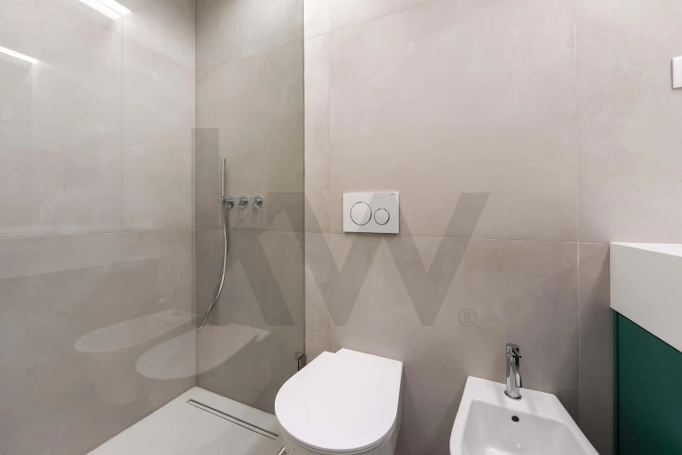 Apartamento T4 para Arrendamento em Alvalade Foto 29