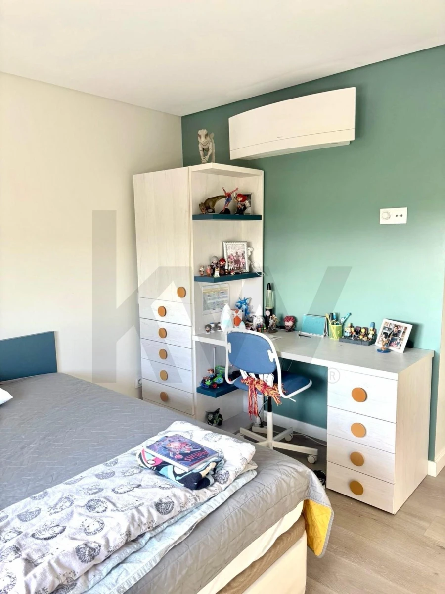 Apartamento T3 para Arrendamento em Loures Foto 17