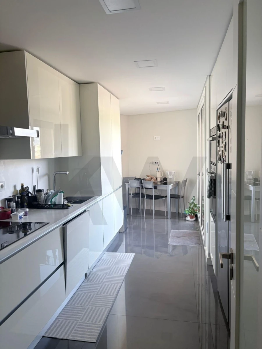 Apartamento T3 para Arrendamento em Loures Foto 6