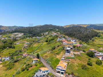 Terreno para Venda em Arco da Calheta