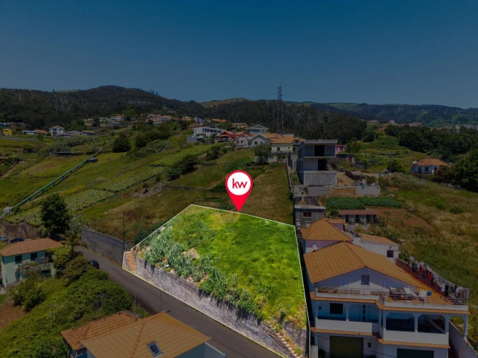 Terreno para Venda em Arco da Calheta Foto 9