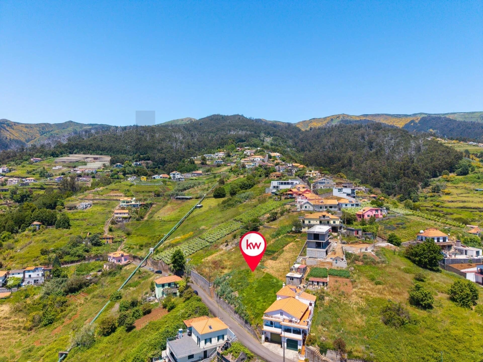 Terreno para Venda em Arco da Calheta Foto 16