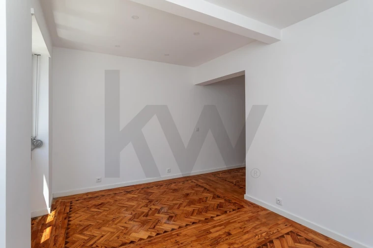 Apartamento T1 para Arrendamento em Estrela Foto 8
